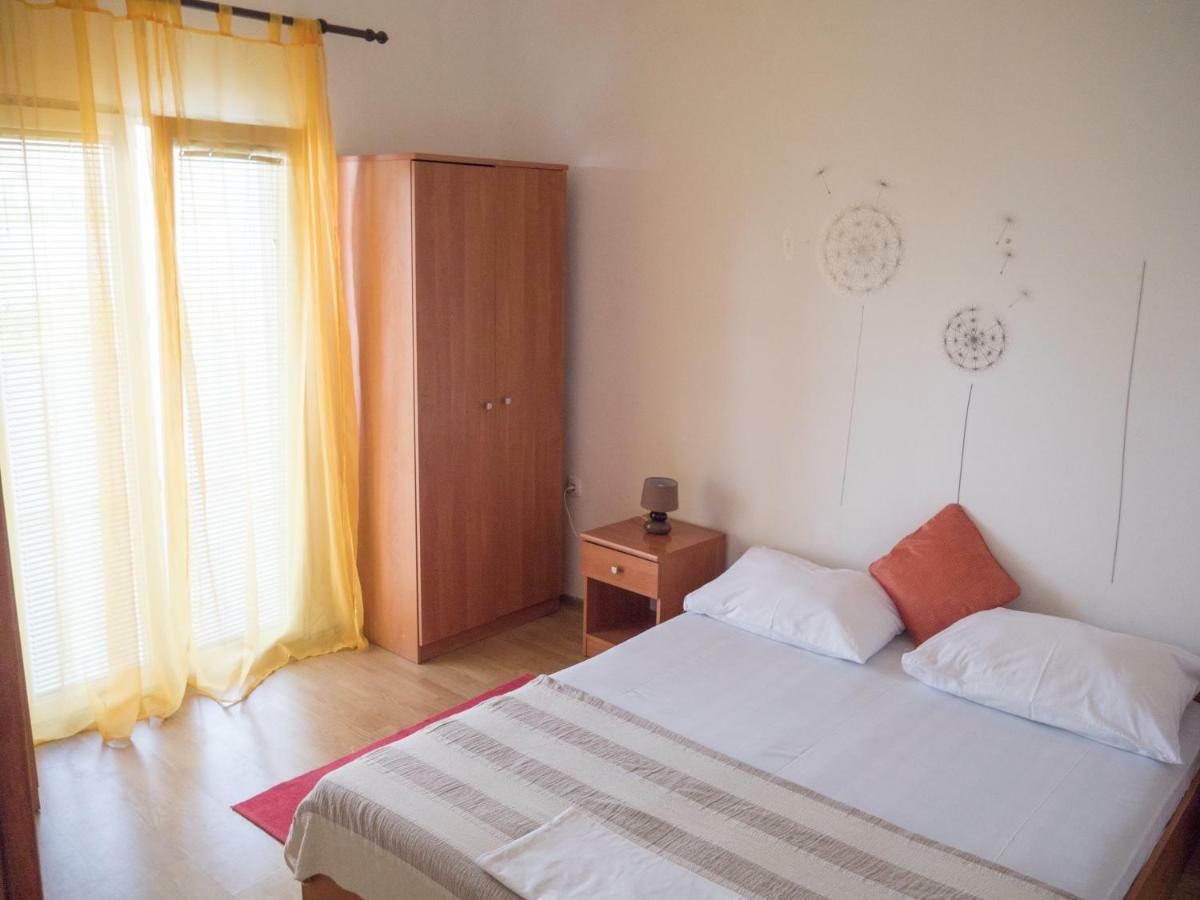 Apartments Boki Pag Town Εξωτερικό φωτογραφία